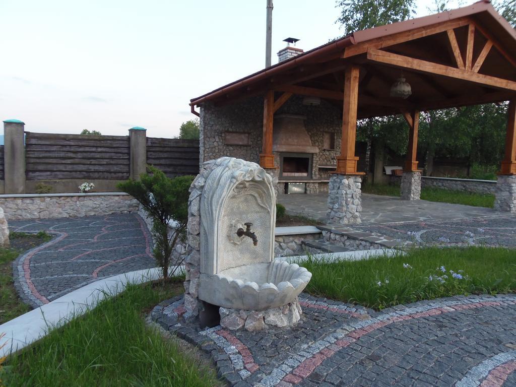 Tourist Complex Karina Otel Polyana  Dış mekan fotoğraf