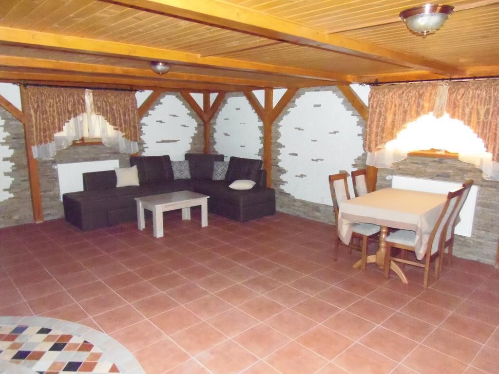 Tourist Complex Karina Otel Polyana  Dış mekan fotoğraf